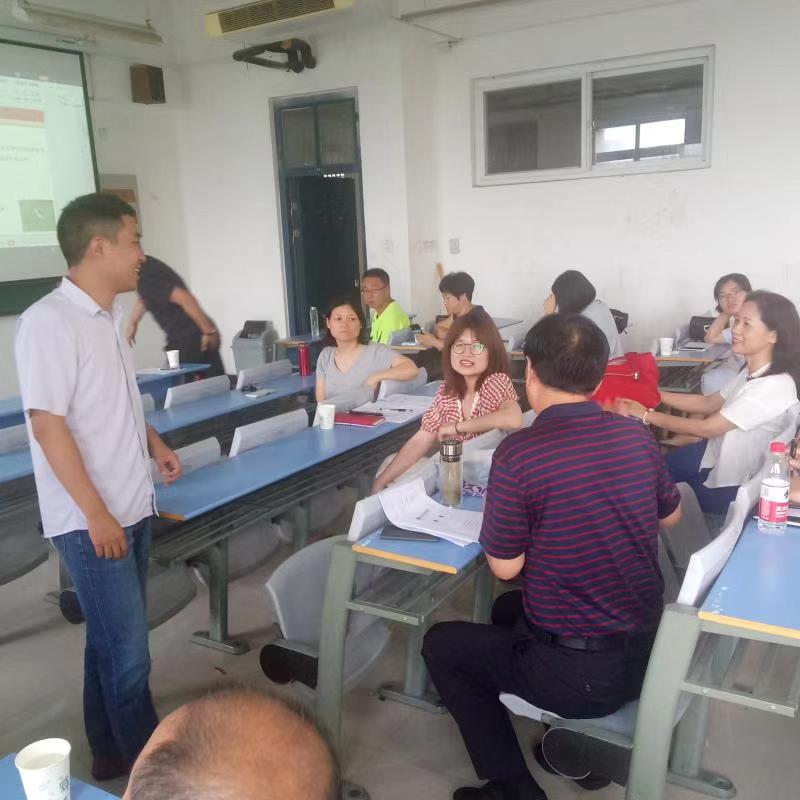 公司层面的听评课活动